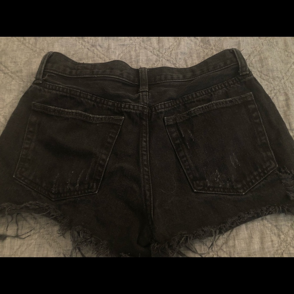 Black Bandanna pocket Jean shorts - Picture 2 of 5